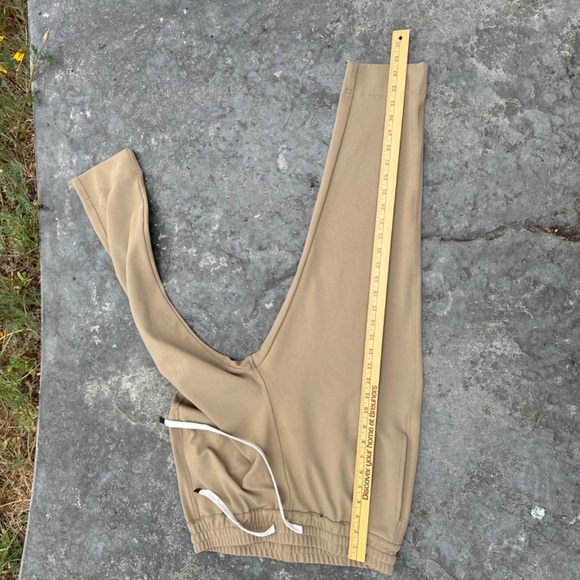 Bassike Stretch Twill Tapered pant - Light tan - Picture 4 of 10